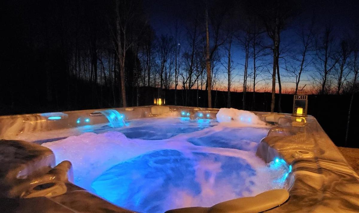 La Conception Chalet Serenity - Mont Tremblant Ski - Spa Sauna Wifi Tv Privet Chic Modern House 빌라 외부 사진