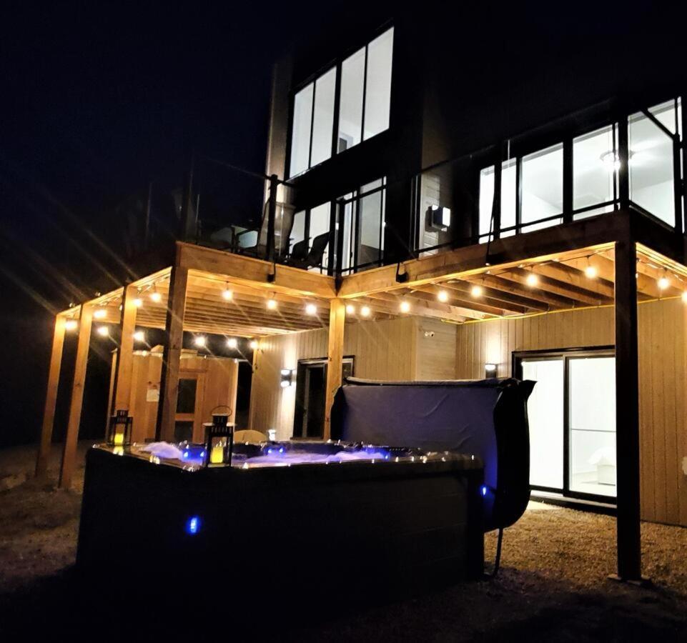 La Conception Chalet Serenity - Mont Tremblant Ski - Spa Sauna Wifi Tv Privet Chic Modern House 빌라 외부 사진